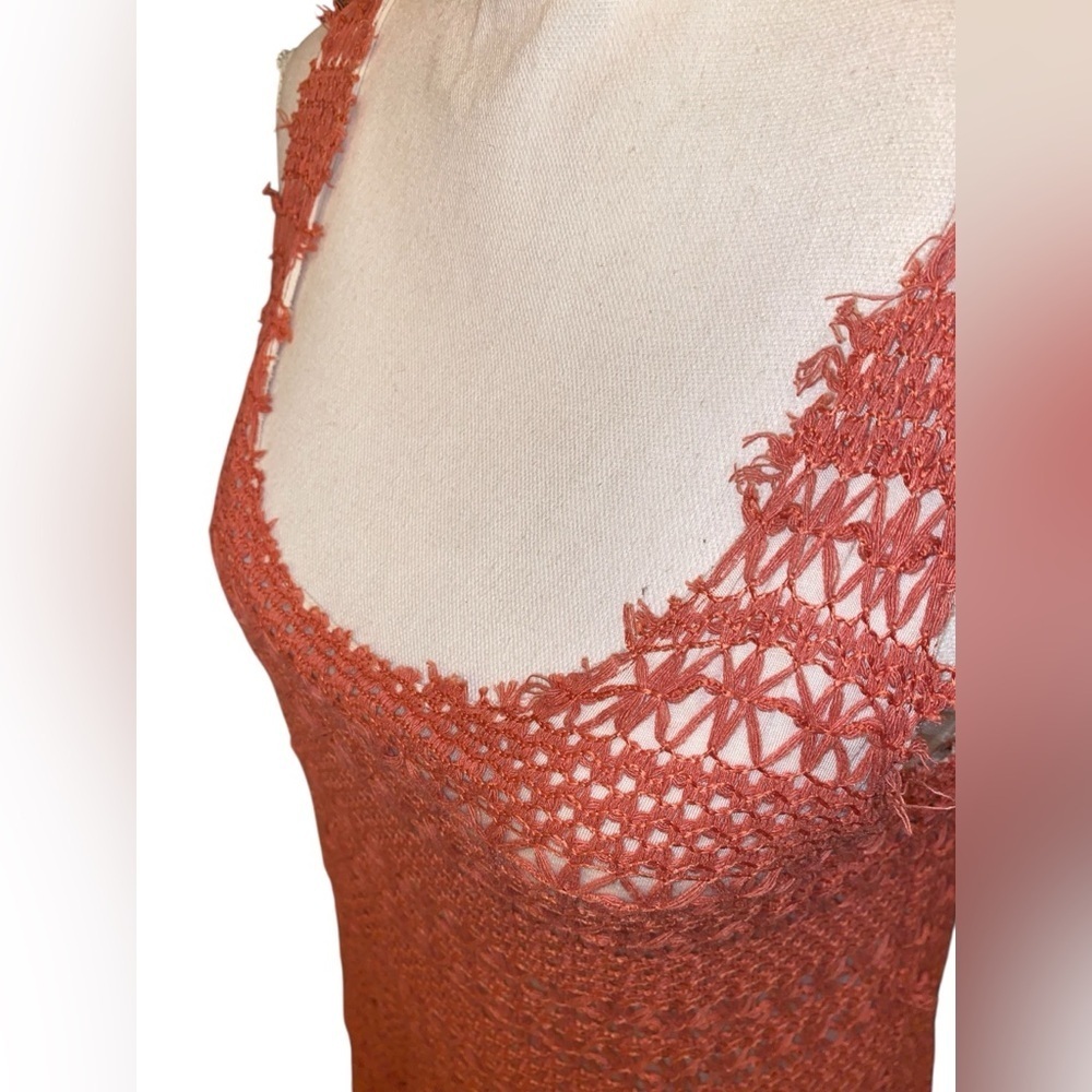 MYSTREE CROCHET SLEEVLESS MAXI DRESS in Coral Size Large - Picture 4 of 6
